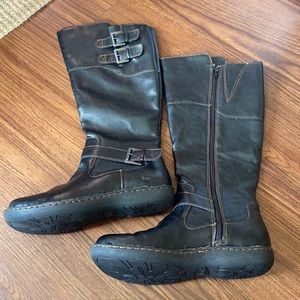 Size 10 b.o.c. Boots black with tan stitching
